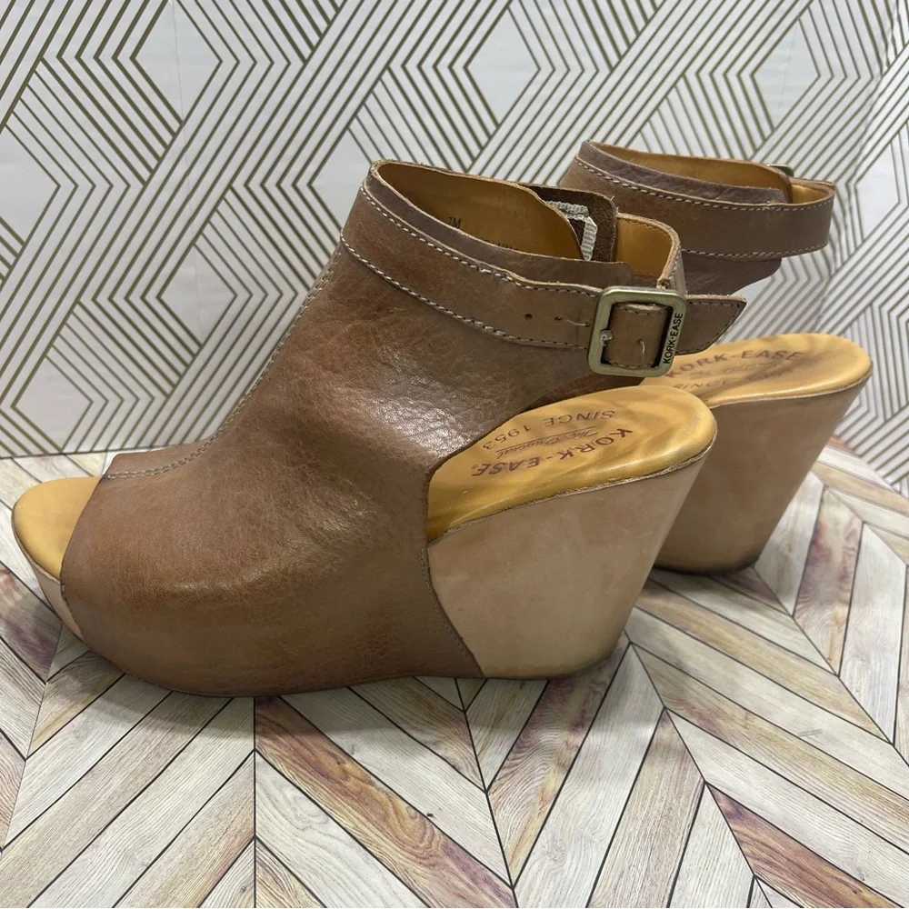 Kork Ease Nero taupe Leather Wrapped Wedge‎ 7 L1
